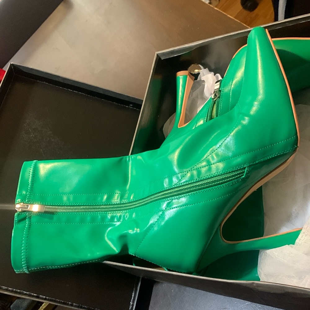 Azalea Wang Green boots